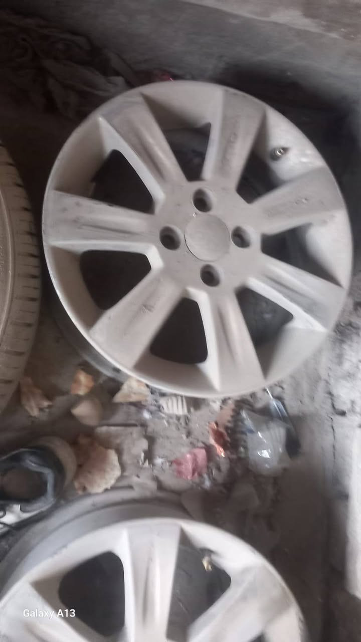 اوياله مع زوج تأثيرات زاءد يدت كير زاءد باب خلفي بي تعمير قليل***********
