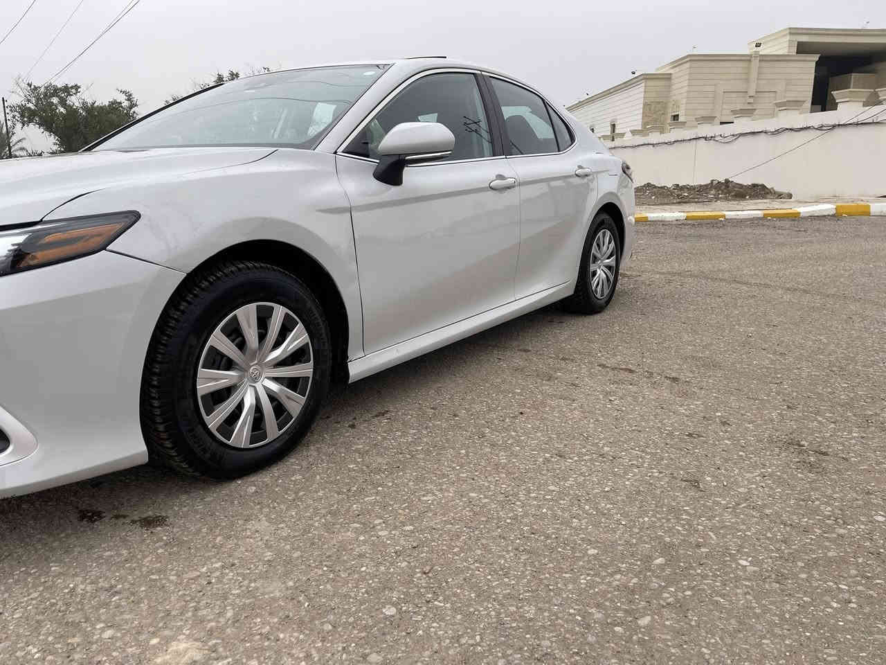 تويوتا كامري ‏ موديل 2024 LE بلاس
لون مميز سموك  فول مواصفات 
محرك 4 سلندر حجم 2500‏ ‏هايبرد 
مواصفات بصمه
دخول ذكي
تشغيل عن بعد 
فتحه
نضام قياده أيكو + سبورت + نورمل  
رادارات

كشنات امامي كهرباء
حساس أطارات 
شاشه كبير 
رادار جانبي
رادار نقط العمياء
اشاير بالمري 
فول تحكم ستيرن
سايد بريك بصمة 
Led +  زينون

بلوتوثtpc + usb
مانع انزلاق 
تحديد مسار 
شحن لاسلكي 
مكان. السيارة سامراء 

ماشيه …. 63الف
الضرر بنيد فقط 
رقم  ***********
