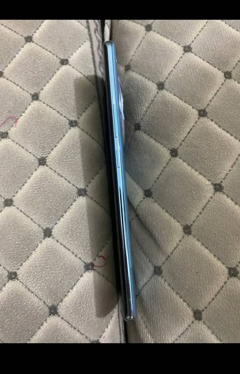 Infinix ZERO 40لبيع جهاز كلشش نضيف شخط مالبي ذاكرته 512جهاز حيلل حلو ومرتب وقيم بل يرضي الله ♥


**إذا كنت صاحب هذا الإعلان وتريد حذفه لأي سبب، رجاءا أرسل رسالة إلى الدعم الفني**