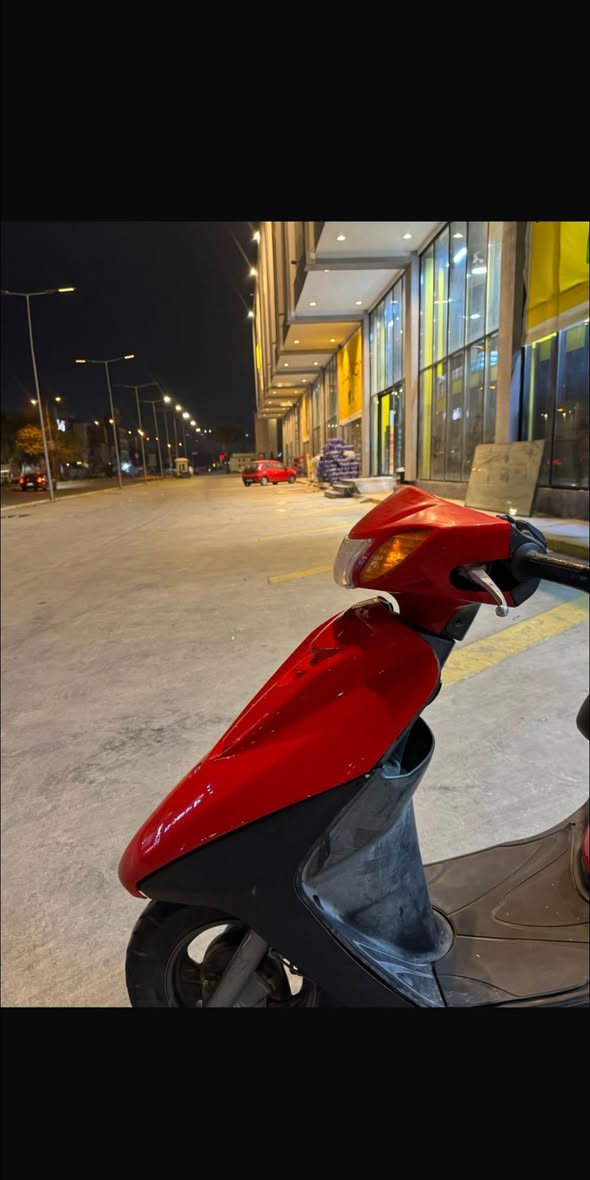 اكزز نوزل الدراجه جاهزه محرك ممفتوح ناعمه شلعه ومعدل كهربائيات كلهه شغاله تايرات جدد كفرهه تجاري اني شاده للجماليه الاصلي موجود انطي وياها الدراجه حلوه وكامله مكاني الحريه السعر 650 مستعجل على بيعتهه للتواصل *********** بي واتساب
