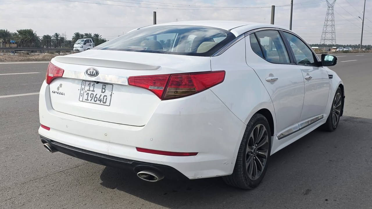 سلام عليكم
كيا اوبتيما 2012 خليجي 
كفاله صبغ و تبديل 
السعر 125 
فول موصفات عدا الفتحاه 
مكينه 2400 دوش 
مكاني بغداد اليوسفيه
رقم بغداد دولي 
هاتف ***********
