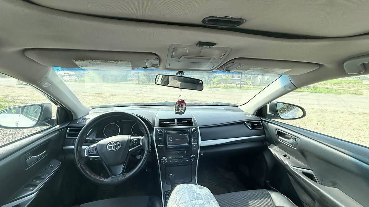 اسلام عليكم كامري موديل 2016 بيه قطعتين وحده تبديل وحدة سبغ ملاحضه ترهم مقدمه دفتر والباقي قسط
مواصفات SE فتحه 
رقم دولي اربيل 
رقم الهاتف ***********
