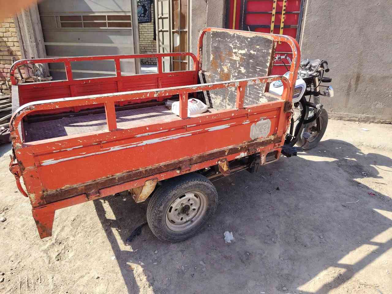 ستوته لبيع
اورق اصولي
مديل 14
السعر مليون و٣٠٠ بيه مجال
***********
 الستوته بيه لحيم بل شاصي
