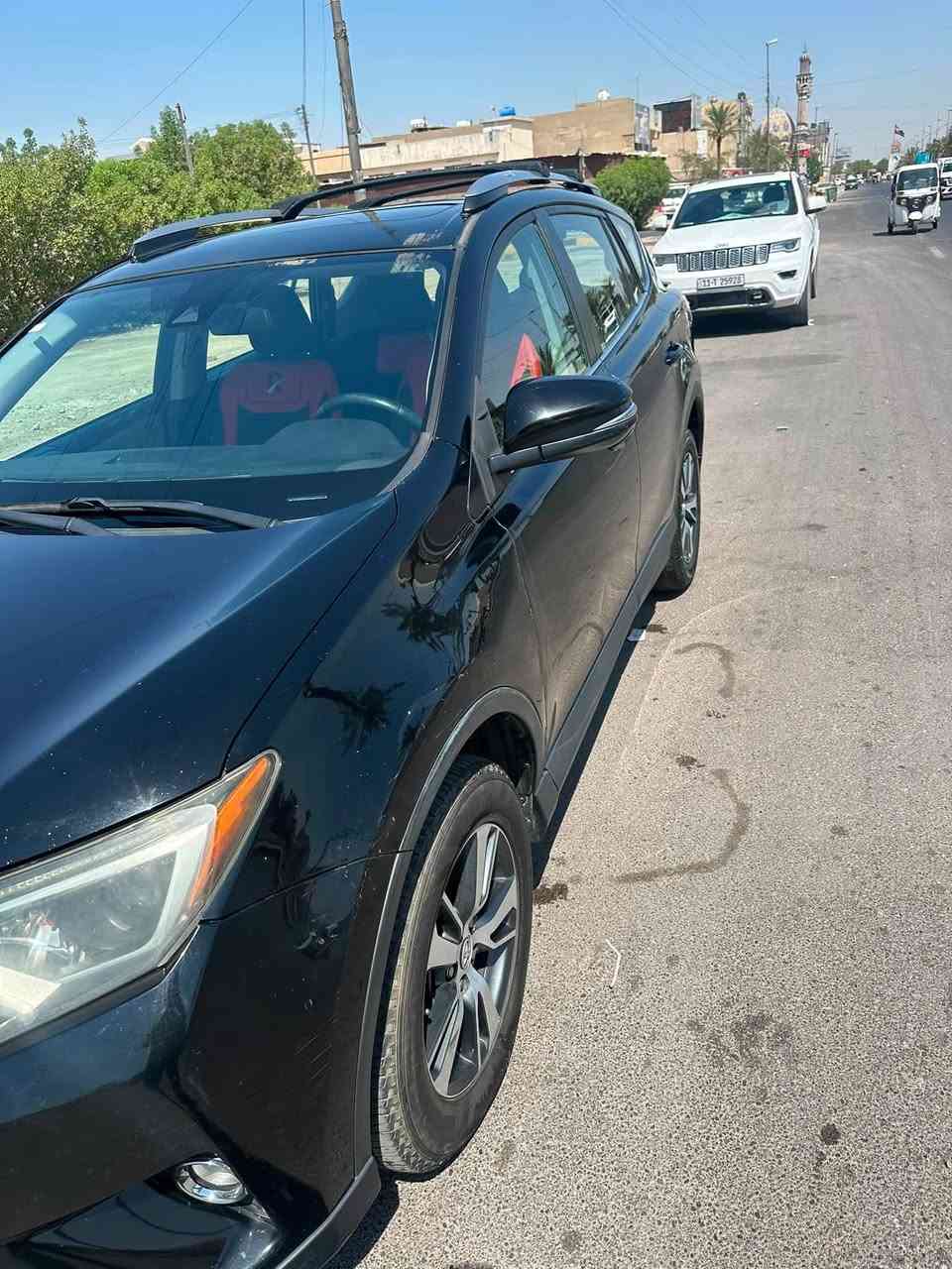 السلام عليكم
رافور موديل ١٨ فول مواصفات 
ماشيه ١٥١ الف ميل
ضررها صندوك مبدل لون
سيارة بدون صبغ فقط بين الباب والجاملغ
بيها جاملغ ايسر وباب ايسر بارد
بصمة
فتحة
رادار امامي وخلفي وجانبي
تبريد مركزي
شاشة 
تحكم ستيرن
نظام ايكو ونورمال وسبورت
رقم بغداد باسمي هزة ورقم جديد
السيارة عوزها فقط بولش
مكان سيارة بغداد شارع فلسطين
***********
