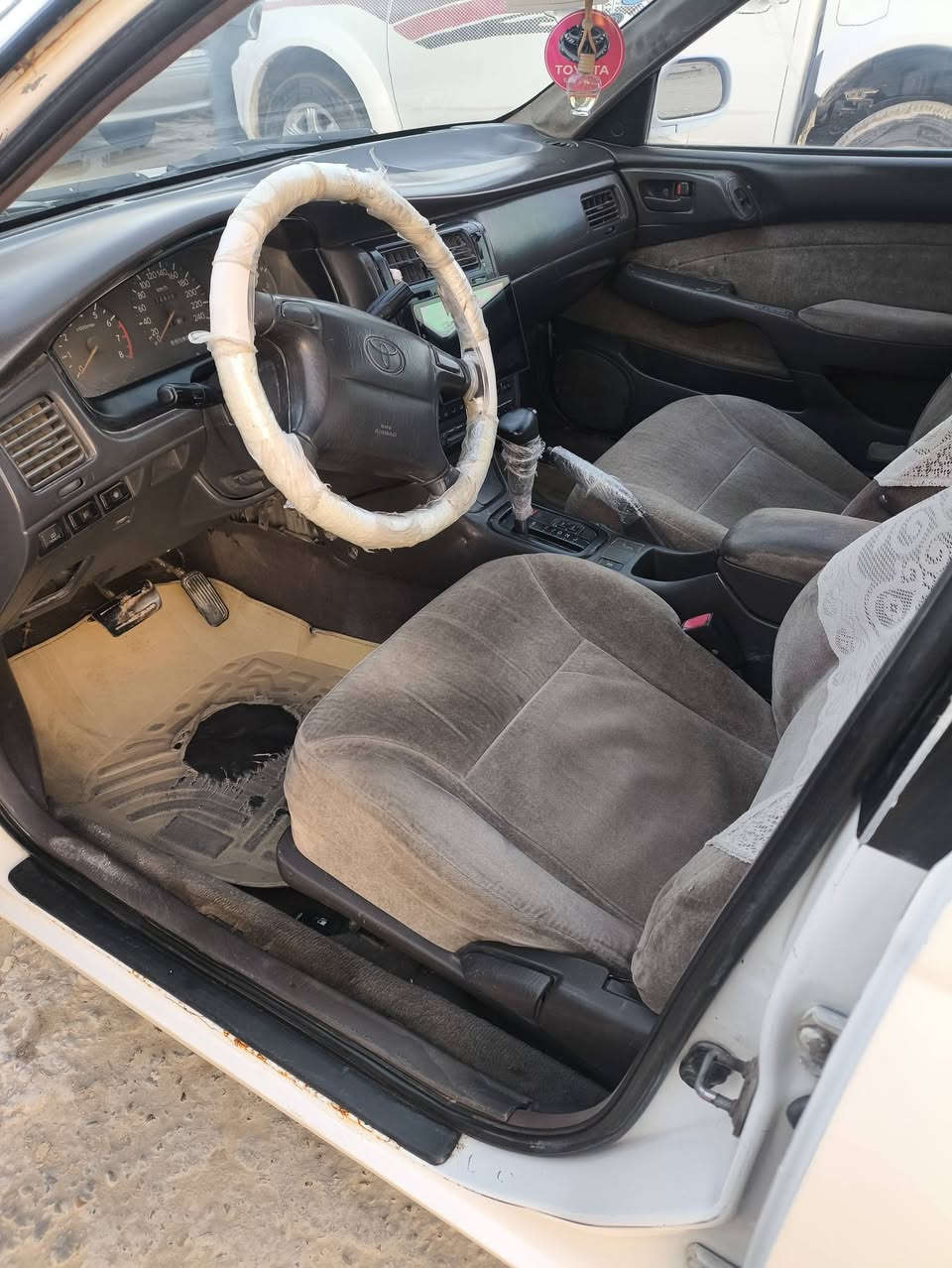 السلام عليكم كرونه للبيع رقم نجف بسمي مداورثاني يوم سياره بلاديه مكينه وكيرخيرمن الله تخم تايرباتري جديد حداديه حلوه مكفوله كص وحادث ونقل جثه مصبوغه جماليه فقط السعر 63 وبيه مجال قليل ***********غيرمتواجدعلفيس مكاني نجف
