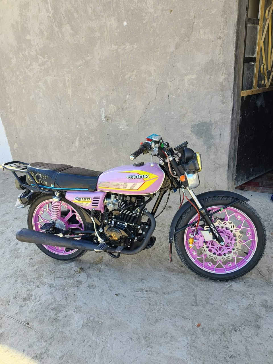 دراجه للبيع سيفان مكفوله كفاله عامه
موديل2025 كهربائيات شغلات كل نقص مابيها 800 وبيها مجال الاتصال عل رقم *********** والخاص مفتوح
