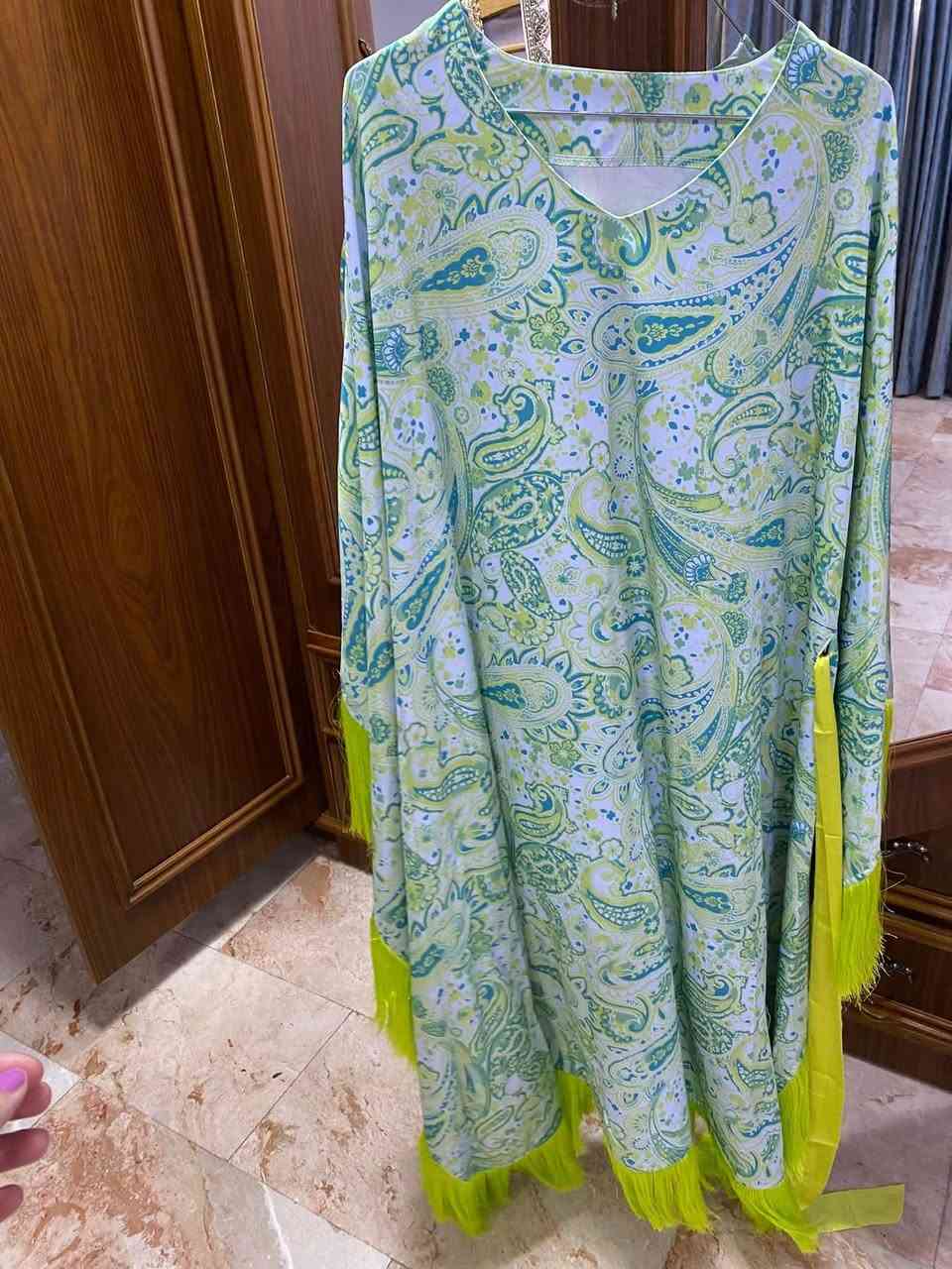 مرحبا بنات عندي هذني الفساتين اريد ابيعهم
اني قياسي ٣٨ بلضبط 
بالنسبه للكلابيه قياسها لارج او اكبر شويه 
وكل القطع نظيفه وملبوسه على مره وحده


**إذا كنت صاحب هذا الإعلان وتريد حذفه لأي سبب، رجاءا أرسل رسالة إلى الدعم الفني**