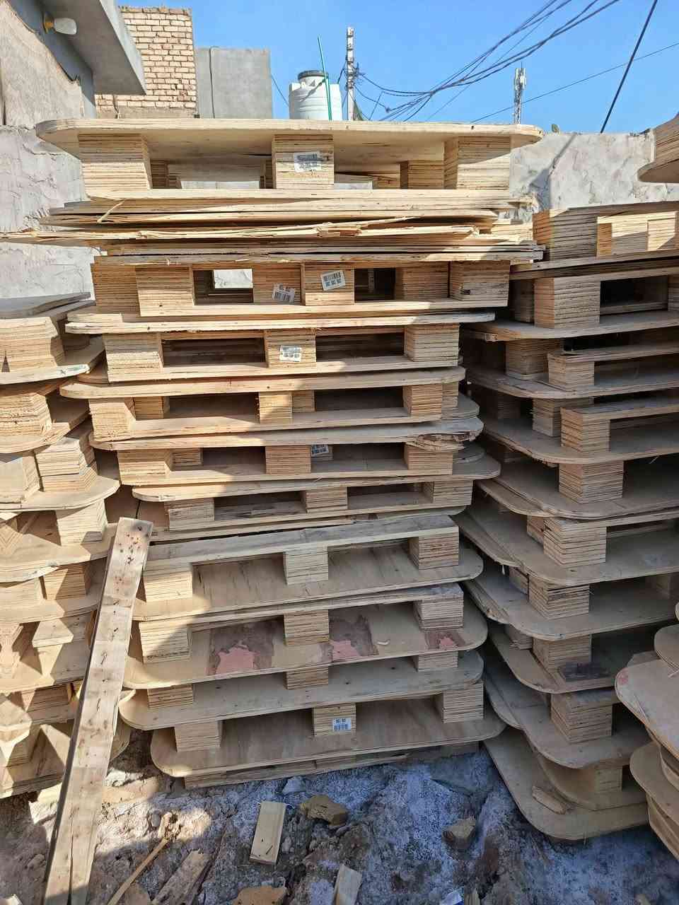 بلوك قياس 115مربع سمك 22
العدد 300 بابل يوجد توصيل 
***********=***********
السعر 5القطعه
