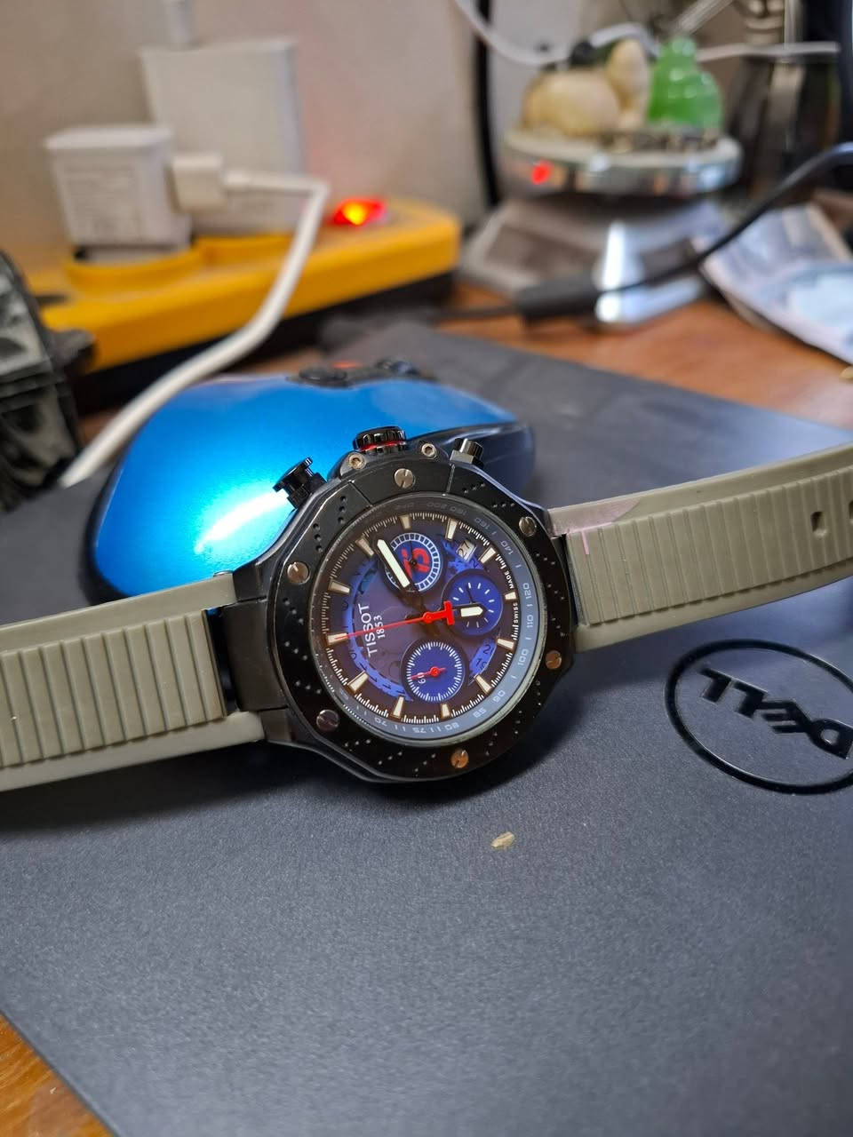 @إشارة صباح جميل لكل الاصدقاء قطعه تيسوت سوبر ماستر قطعه جميله جدا سناتر ستوب وج منفذ يومي سير ربل اصلي بوك اصلي مكينه كوارتز قطر ٤٤ للبيع بغداد حي القاهره سعر ٥٠ الف


**إذا كنت صاحب هذا الإعلان وتريد حذفه لأي سبب، رجاءا أرسل رسالة إلى الدعم الفني**