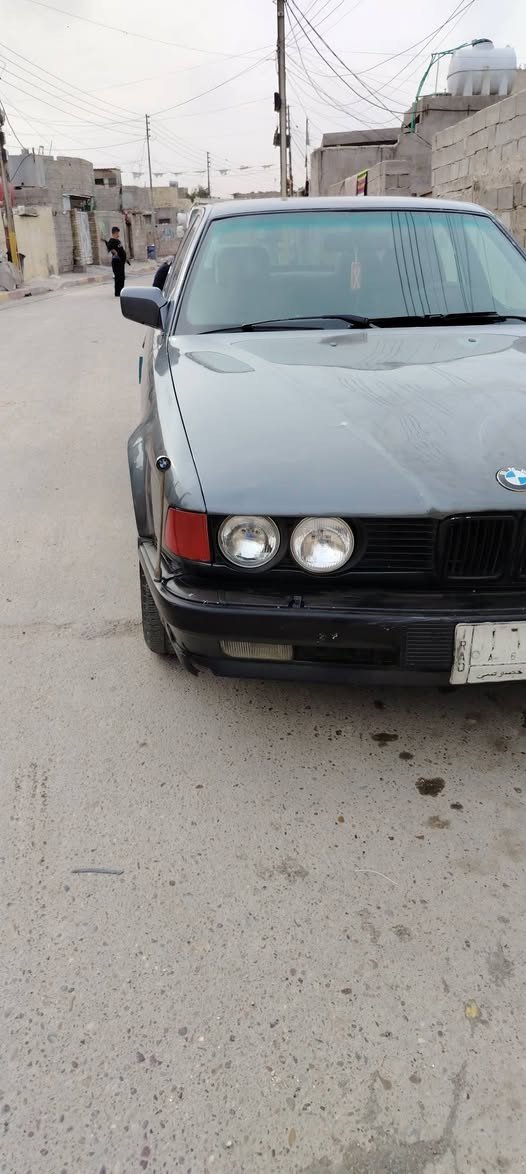 السلام عليكم
من رخصه الادمن

730 اصل بليته موديل 92 رقم ديالى مكينه 3000 مفتوح مكينه كفاله بس الكير بيه تاخيره على البك وهيه بارده من تحمه ترجع طبيعي والكشر شوف العين 

السعر 35 وبيها مجال

المكان بغداد

 ***********
