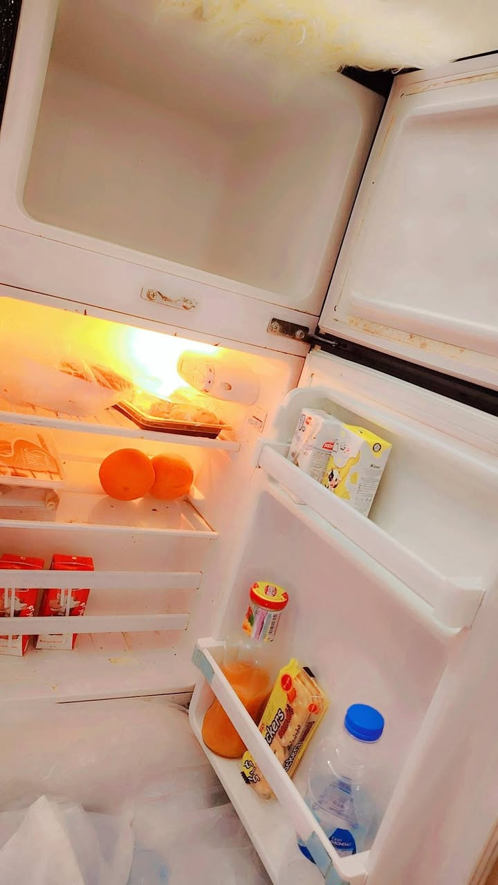 السلام عليكم بنات عندي هاي الثلاجه جديده ونضيفه كلش اريد ابيعها لن صغيره وممستفاده منها اني اخذتها ب٢٥٠ شتطوني بيها


**إذا كنت صاحب هذا الإعلان وتريد حذفه لأي سبب، رجاءا أرسل رسالة إلى الدعم الفني**