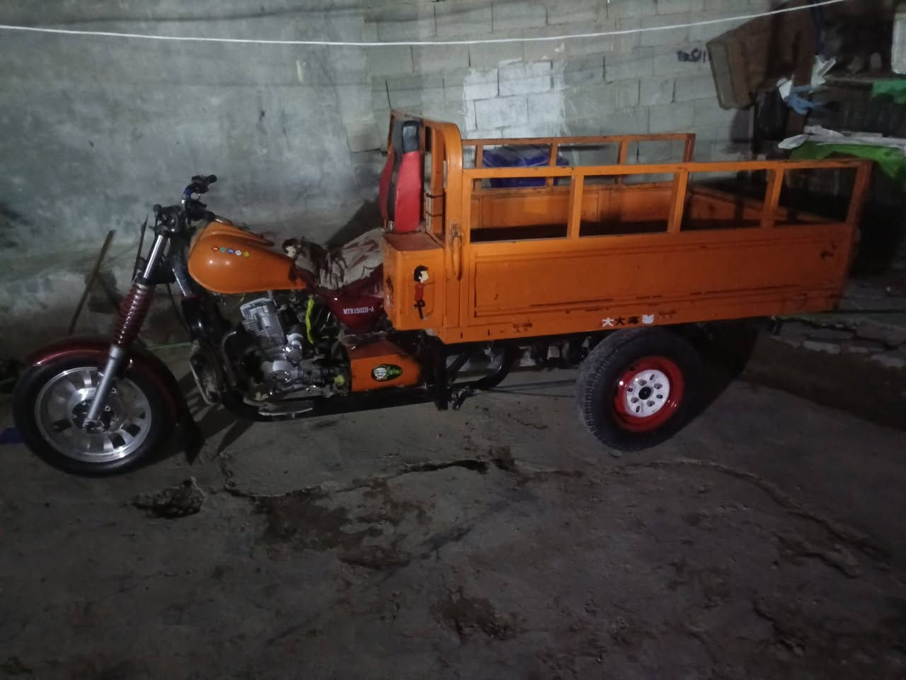 بالبصره بالزبير موديل 18 اوراق تعمير مكينه كرتون اكسنت كرتون دبلات كرتون شاص مقفولهفولات اللي يريدني يجي للواتساب ***********
