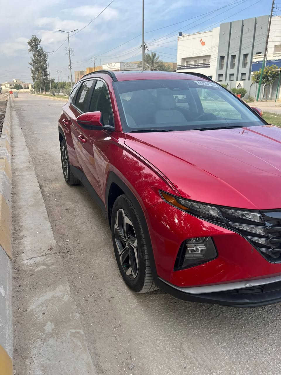 سلام عليكم توكسان موديل 23
فول فتحه 

بدون رقم بدون رقم 
سونار كدام حادثه شبر بارد بلجنطه 

مكانه بابل

سعر 207 وبيه مجال 

***********
