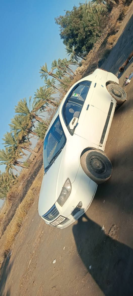 السلام عليكم ليفان 2014 محور كير ومكينه كورلا بيكاتشو 1600 مكفوله من الضربه بيهه بس رشات صبغ اثر جراد
سماعات اربعه شاشه دشبول شغال كله
بيه بس النمره الاخيره ما تجي يعني كلجات كير
بس هاي مشكلتهه 
المكان الشاميه
السعر 40$
***********
