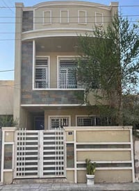 حي المعالف قرب السمجه • مشتمل ١٠٠م • ٣ غرف