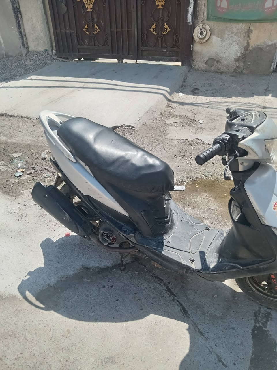 للبيع دراجه ماكس عدلة بغداد جديده سعر ٤٥٠ رقم***********

