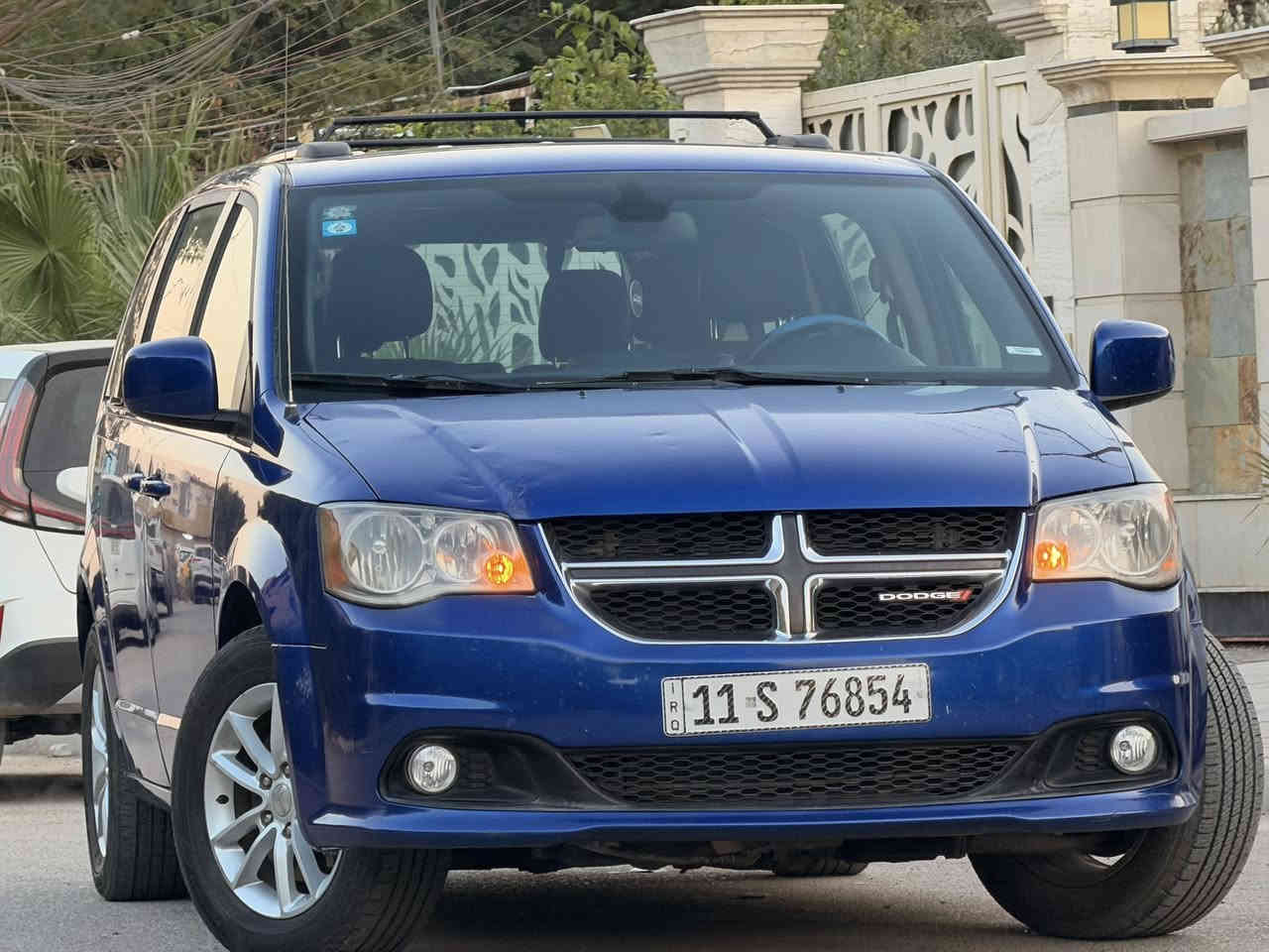 دوج كرفان ٢٠٢٠
رقم  بغداد الجديد باسمي للبيع
مواصفاتها 
بيبان كهرباء 
كشنات بلع
جنطة كهرباء 
جام كهرباء 
تشغيل عن بعد 
3  قطع تبريد
شاشة جبيرة أمامية 
كامرة خلفية 
كشنات جلد 
تحكمات استيرن 
وباقي المواصفات المعروفة 
حادثها جاملغ امامي وباب السايق 
وسونار جديد موجود 
بدون ايرباك بدون دواخل
سيارة جاهزة وجديدة 
رقم التليفون /***********
السعر / 179 
العنوان/ بغداد زيونه
