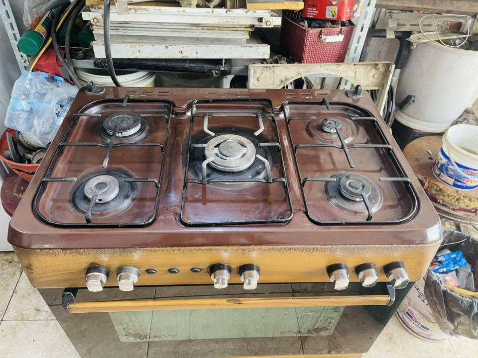 طباخات مستعملة باسعار مناسبة وبضمان العنوان حي فلسطين ***********
