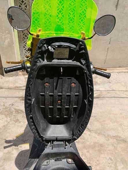 السلام عليكم 
للبيع ماكس عدلة مع كفر اصلي وتجارب ختم واحد مع المحرك مثل ما موضح بالصور محرك ممفتوح هندر و نكره سلف 
السعر 650 الف 
مكاني بياع الشرطة الخامسة ***********
