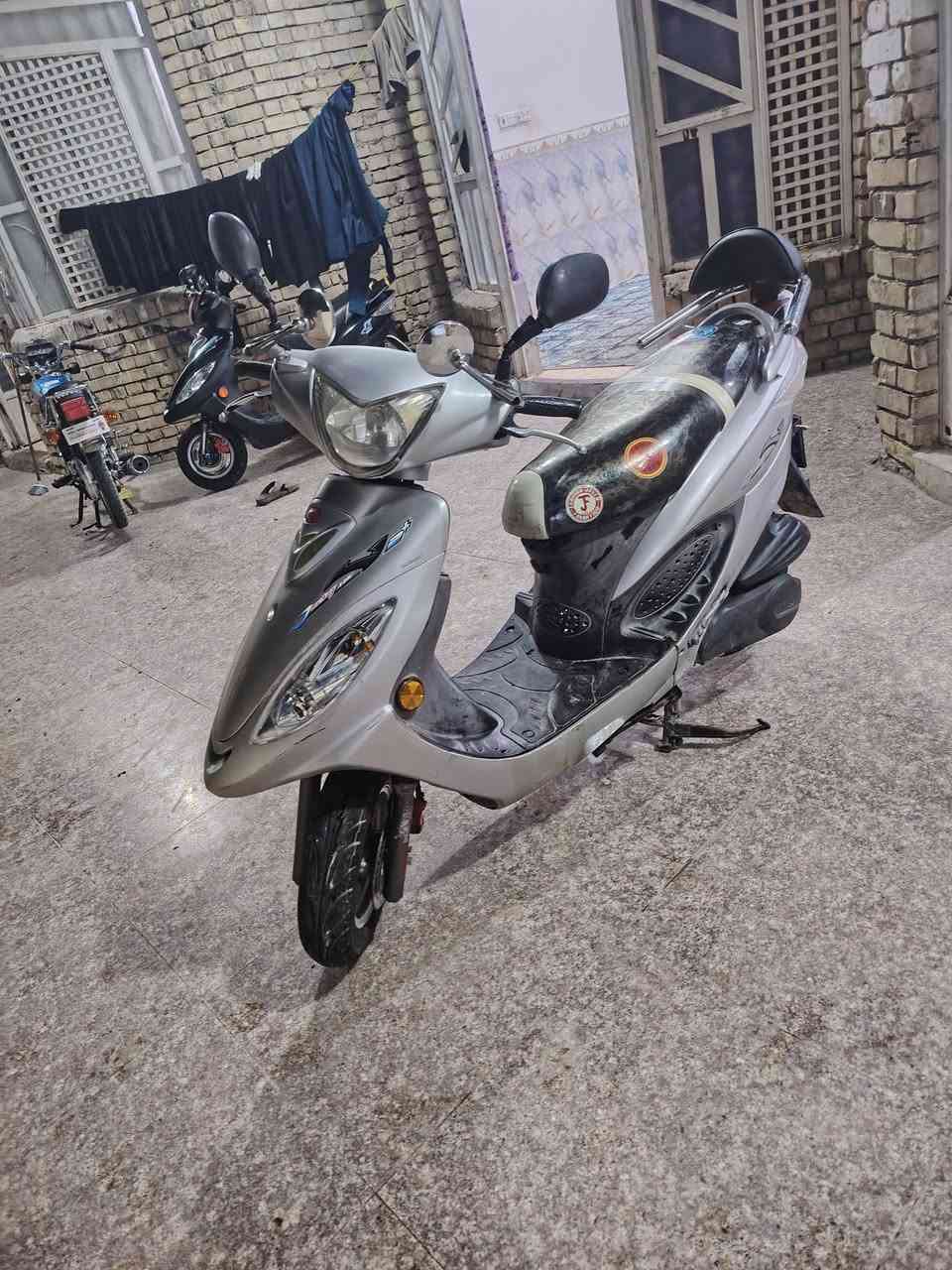 دراجه للبيع كامكو مديل ٢٠١٥ توها طالعه من الرمبه السعر خاص العنوان ناصريه قضاء الشطره الرقم *********** واتساب
