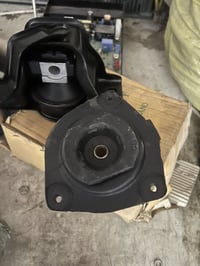 نيسان فيرسا • قاعده دبل • قطع غيار