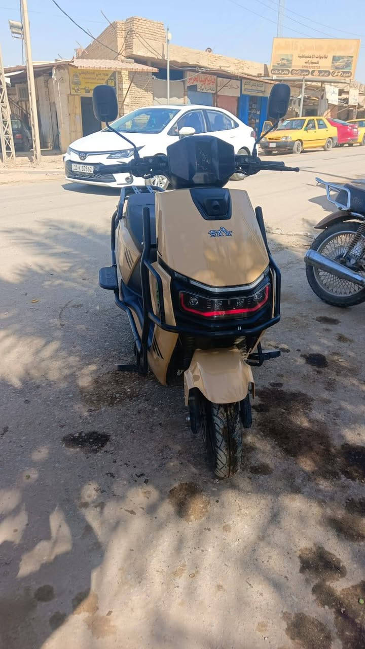 اسلام عليكم شبابنه

دراجه شحن جديده جديده صارلها تقريبن شهر من طلعت من الوكيل السعر 950 الف وبيها مجال بسيط
اليريدها بي خير ويدلل مكاني شاميه
 هاذا رقمي لتواصل  ***********
