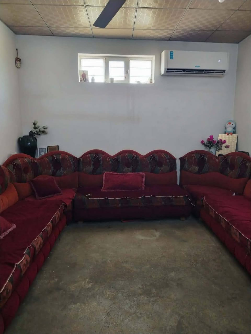 عروض مكتب الاخؤين للعقار حي الملاين الأولى دار 🏠 
 100 متر الموقع نهاية حي البكر قرب جامع البديع العمق 10متر الجبهه 11:30 صنف الدار كرت مال زمن صدام وهسه ديسلمونه سند اشوقت ما اعرف بالضبط يتكون الدار 3 غرف 2 جوا 1 فوق وقريب على الشارع العام جدا جدا جدا
الاستفسار 
*********** ابو رعد 
*********** ابو عمر 
*********** رعد بيغمبرلي
