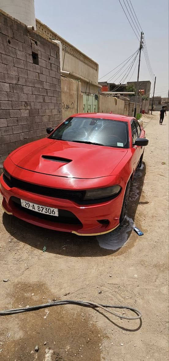 السلام عليكم . مكلف بالنشر مكلف بالنشر
جارجر 2016 معلاية 2017 
ضربتها جاملغ و بنيد والباقي كلها كفالة 
رقم واسط دولي الجديد السيارة موجودة بالبصرة وبأسمي وتحويلها بالبصرة 
شاشة تحكم ستيرن بدون سلايت 
هذا رقم راعيها *********** 
السعر 160 وبيها مجال قليل
