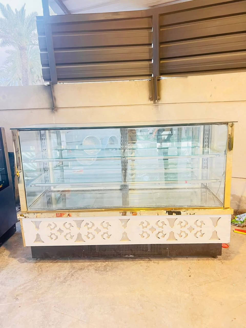 يالله سلام عليكم عمي للبيع مجموعة غراض مستعمله استعمال قليل الباله يفتح مشروح معجنات يجي ياخذهن او انسب الاسعار 

خلاط سوري 60 شغال 

عارضات كيك العدد 3 الطول مترين اونص

افران العدد 2 ابو الطبقه واحد شغال وثاني عوزه بس ساعات 

رفوف عرض العدد 4 ابو المتر 

التفاصيل أكثر هذا رقمي بي واتساب ،***********

العنوان بابل الدبله
