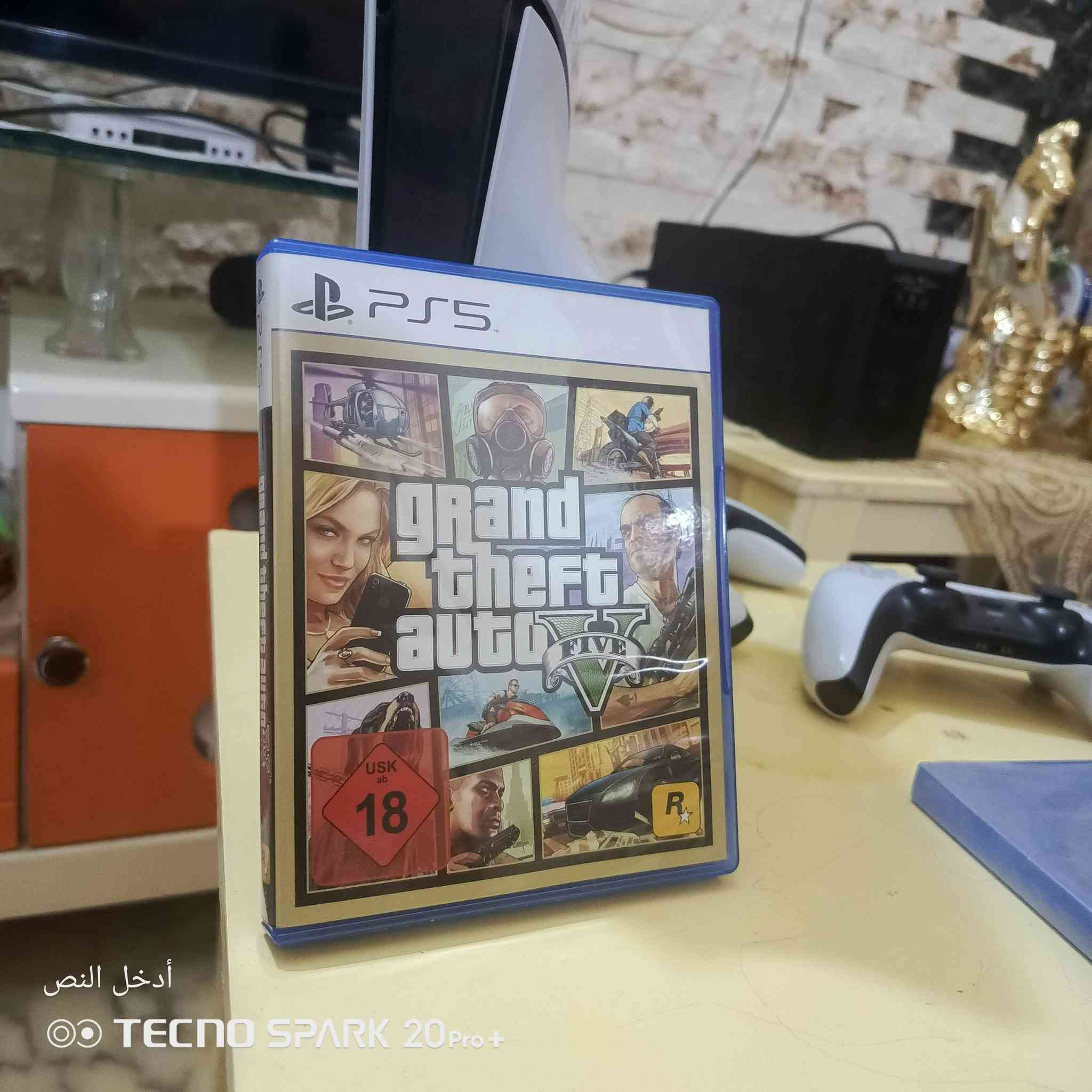 بلي 5 سلم 
كامل ملحقات مع جوستكين 
وقرص gta5
وستاند شحن وتبريد 
السعر 675 
مكاني ناصرية الشموخ 
للاتصال ***********
