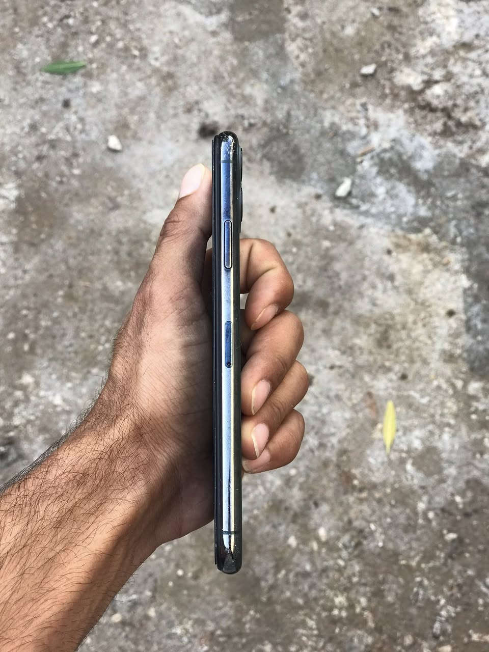١١ برو ماكس 
مبدل شاشه اصليه 
مبدل بطاريه اصليه نسبته 100 
بي رجفه قليله بلكامره لأوله ثانيه كلشي مابيه 
سعر 230 وبي مجال لشراي


**إذا كنت صاحب هذا الإعلان وتريد حذفه لأي سبب، رجاءا أرسل رسالة إلى الدعم الفني**