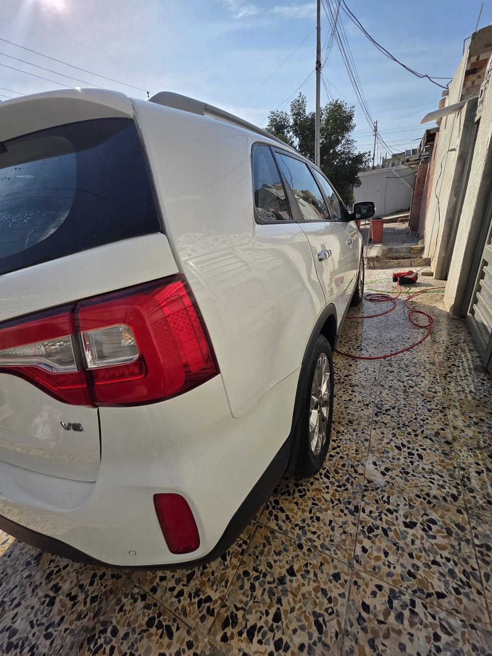 سورنتو ٢٠١٥ ٦ سلندر
فئة كويتي فول مواصفات 
 كفاله عام محرك وكير 
مكفوله من الصبغ بارد كد اصابع اليد بجاملغ الخلفي راجع  ما 
ينشاف ابد 
كامرات ٥ دورات ٣٦٠ شاشه كبيره 
تحكم ستيرن 
سرع اقتصادي واعتيادي 
حساسات امامي وخلفي 
اناره الابواب 
بصمات ابواب ٢ 
بأسمي السياره رقم بغداد
كشينات كهربائيه تبريد تدفئه كشنات  
سبعه راكب 
٣ قطع تبريد  كيلو متر ٢١٦ الف 
السياره جاهزه من كلشي حداديه تايرات 
السعر ١٩٧ وبيه مجال قليل 
للاستفسار ***********
