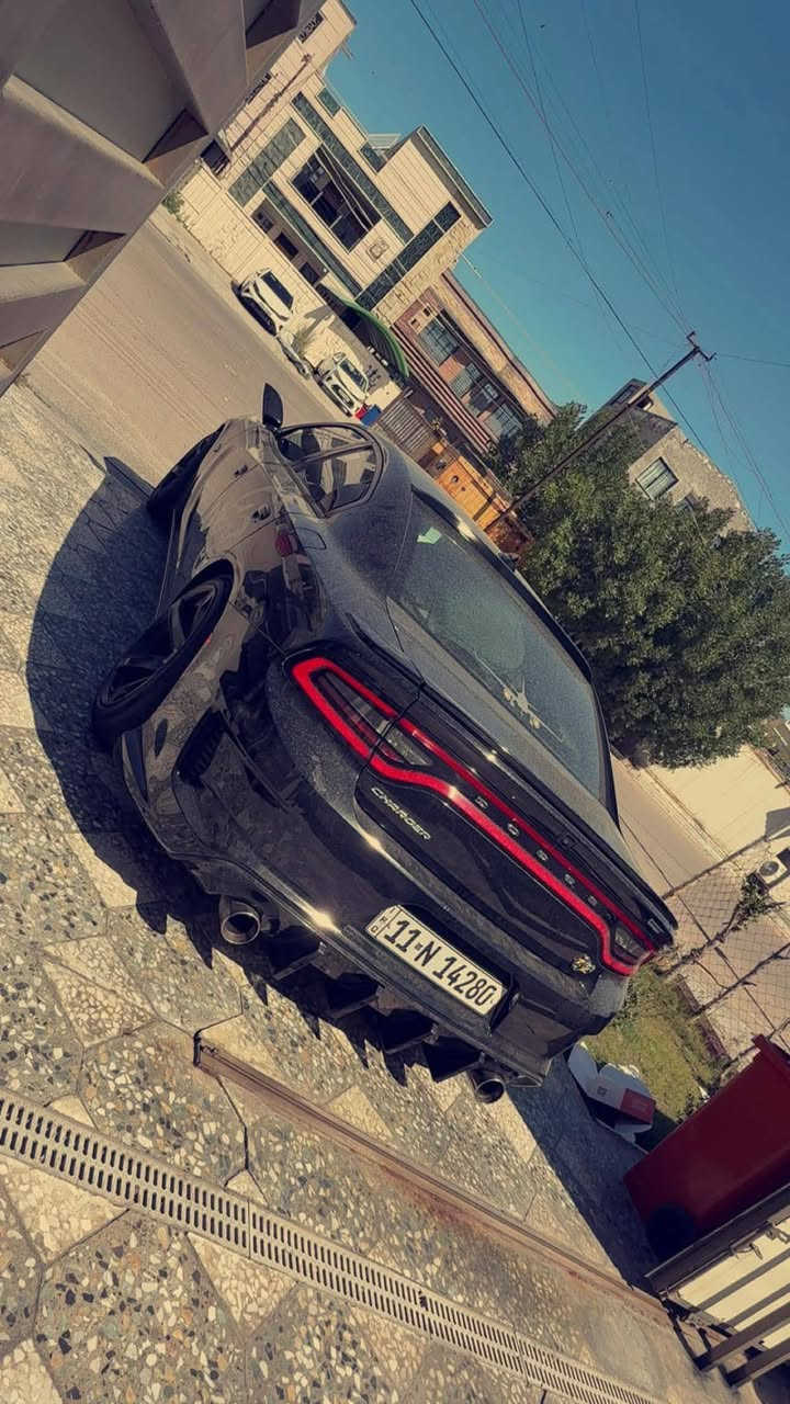 جارجر موديل 2015 فئه SXT 
مكينه 3600
سياره. جديده.  كلش كلش محدث وايد بدي بلا نفخات صوت كزوزات ريمونت كلش قوي. 
حجر بيه موجود اصلي
فول فول مواصفات عده سلايت فتحة سقف 
رقم بغداد دولي باسمي

وارد امريكي بدون ايرباك بدون شواصي
بيها حالوب بلعراق كلش خفيف

المواصفات
دمام خلفي
كشنات كهرباء
تحكمات ستيرن
شاشه جبيره
كامرة خلفيه
تشغيل عن بعد
داخل احمر واسود
السياره حادثه جاملغ وبنيد بدون ايرباكات
السياره جديده ومابيها اي نقص.
صور سونار موجوده بل منشور
السعر١٧٧ بيه مجال بسيط

مكان السياره بغداد 
***********
