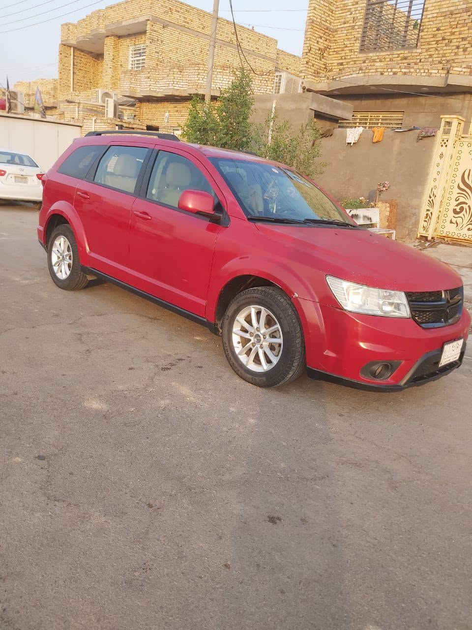 دوج جورني موديل 14
حجم محرك 3600 سته سلندر فور ويل 
تبريد ثلاث قطع 
بيه صبغ 5 قطع 
كهربائيات كله شغاله 
سياره رقم بصره مشروع وطني يعني مداور بل عماره  الاستفسار***********
