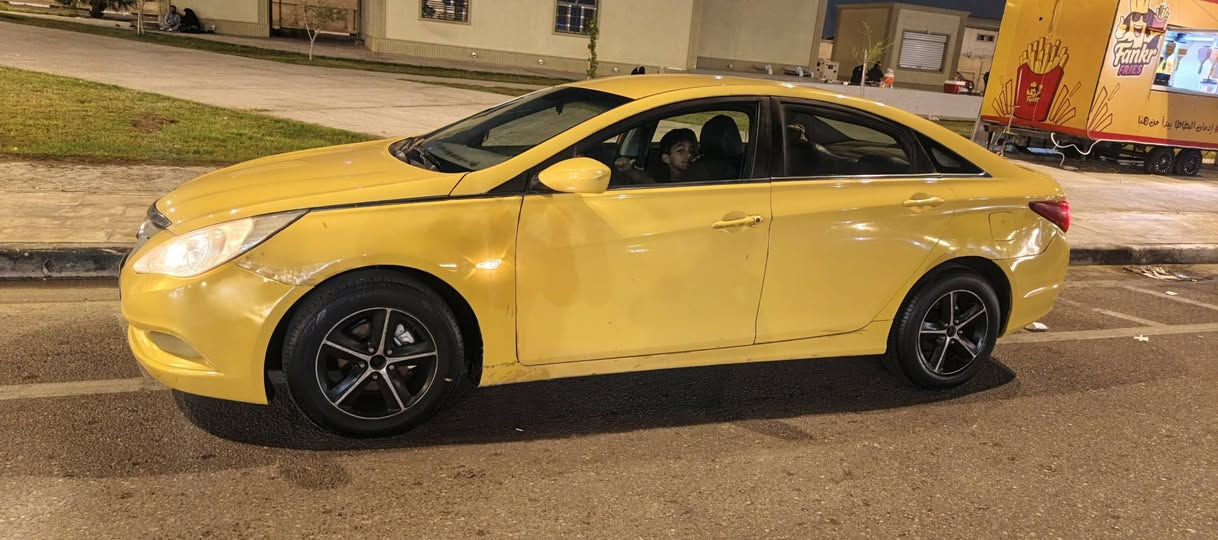 سوناتا مديل 2011وارد كوري مكفوله ضربه وتبديل وفتح حجم المحرك 2000دوش مكينه مامفتوحه مكينه كير وحداديه وتبريد كفاله رقم بصره ماشيه 200جاهزه من كلشي تبريد قطعتين عنوان بصره قرب كازينت لبنان مصفره هيئه وغرامات سعر 82 وبيه مجال رقمي ***********
