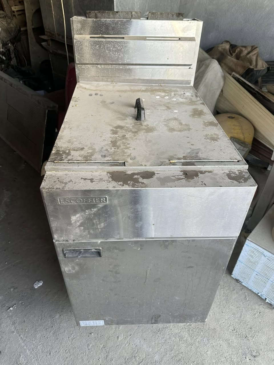 السلام عليكم 
للبيع غلايه تركي شغاله ع الفحص 
السعر 450 الف 
***********
