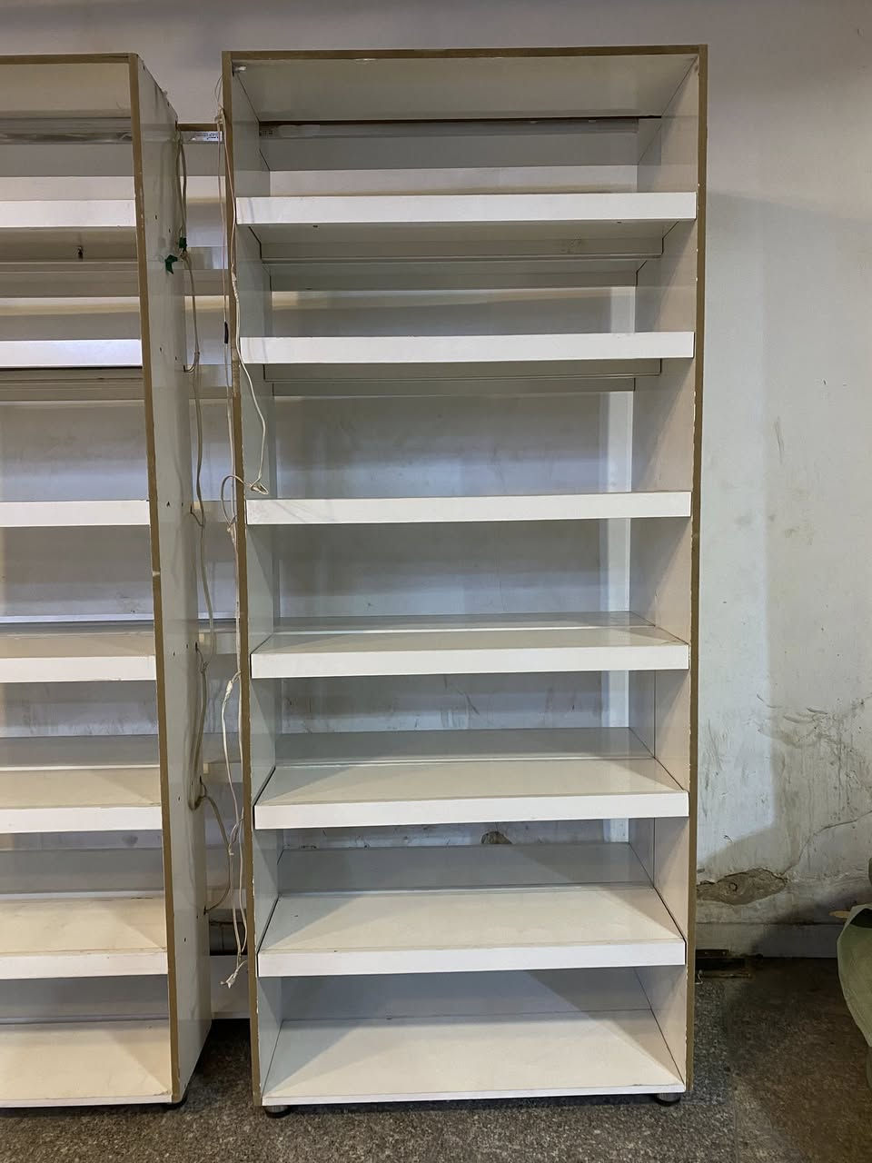 سلام عليكم عندي هذني رفوف للبيع 4 قطّع
طول 220 عرض متر  توضيح اسمع فديو 
توصيل ماكو انت تجي مكاني كرادة داخل  ( اسمع سعرك )


**إذا كنت صاحب هذا الإعلان وتريد حذفه لأي سبب، رجاءا أرسل رسالة إلى الدعم الفني**