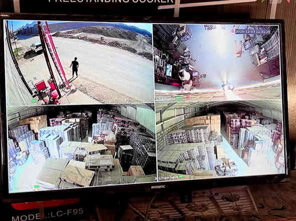 اعمالنا في الدورة 
اشتري الاصلي وريح بالك 
😏 منظومة بأعلى المواصفات🤓 منظومة الاصدار الجديد
 4 كاميرات فول كلر تصوير ليلي نهاري ملون حتى بدون اناره وصوت وصورة مع يو بي اس مع ديفيار وهارد 500 كيكا وروله  كيبل وبوكسات وفيش وكافة ملحقاتها وضمان سنه حقيقي

مواصفات المنظومة:-

⭕️ 4 كاميرات دهوا دقة 2 ميكا الاصدار الجديد اربع فلاشات 
       وزاوية واسعة لتغطية اكبر مساحة تصوير ليلي نهاري ملون 
       حتى بدون اناره وصوت وصورة بدقة عالية .

⭕️ ديفيار دهوا 4 جنل يشغل جميع انواع الكاميرات ويدعم 
       اللغة العربيةويمكن ربطه على الموبايل ببرنامج خاص.

⭕️ كيبل رولة 100م مسلح ونحاس دبل تغليف 

⭕️فيش كامله PNC 8. فيش POWER 8

⭕️ هارد 500 كيكا اصلي يسجل 21 يوم

⭕️بوكسات كاميرات عدد 4 لحماية الفيش من العبث والرطوبة

⭕️ يو بي اس ليثيوم اصلي يعتبر جهاز حماية ومنظم فولتية وتلغي كافة المحولات وتشغل مباشر علية المنظومة مع الانترنت 

⭕️ ماوس واير ليس

⭕️ كيبل HD 4k .

⭕️ضمان بالكاميرات والديفيار سنه كامله.

👍لمزيد من المعلومات 👇مراسلتنا على الخاص او الواتساب
 ***********واتساب 
***********مهندس محمد
