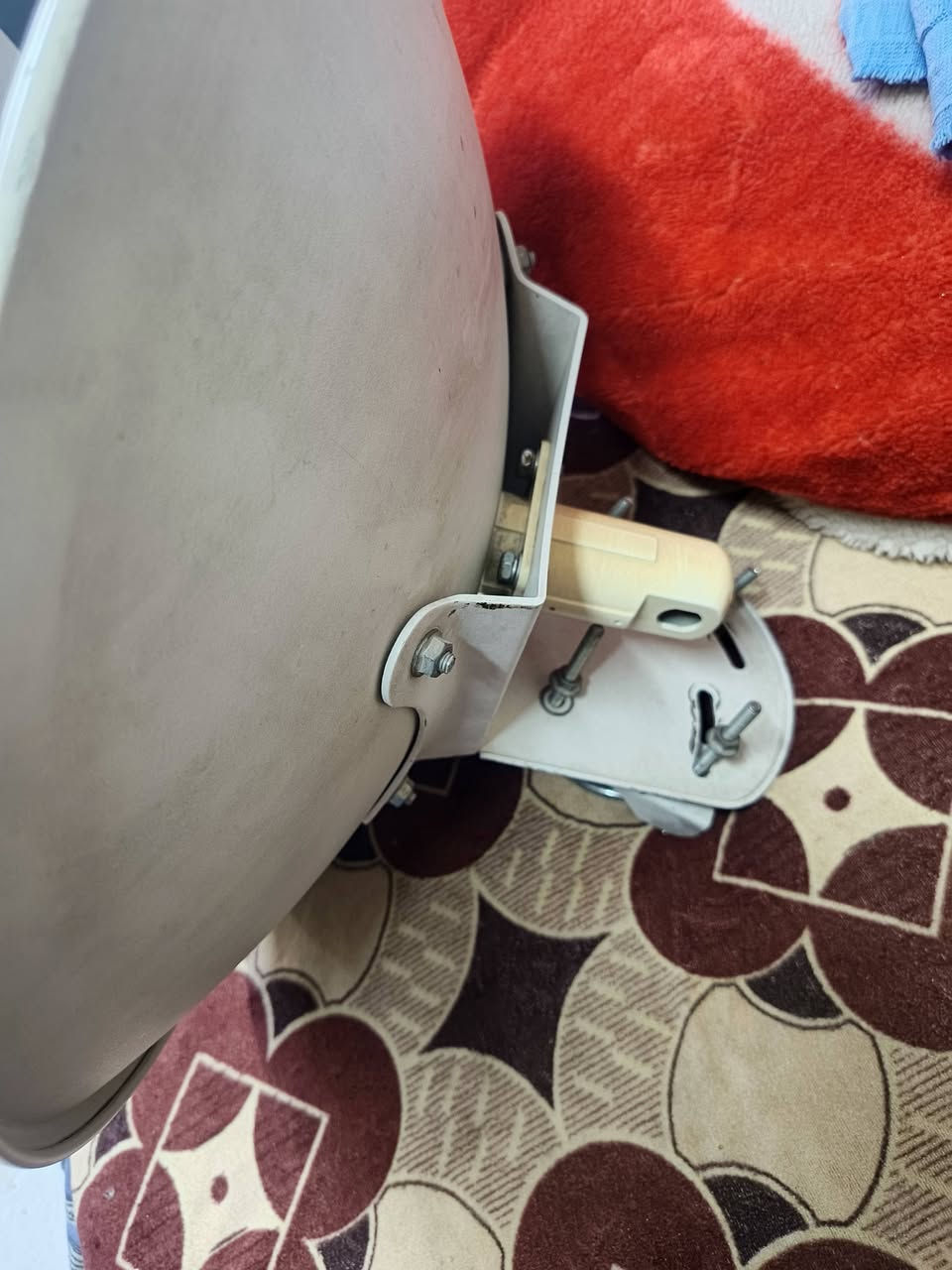 شغال نضيف بس حولت ع ضوئي سعره 40 الف مكاني بغداد سيديه ***********
