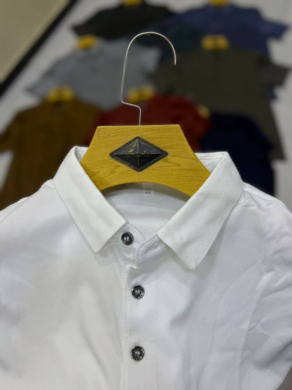بدي حرير ناعم   
قياسات 
M.4XL
صيني 
الدرزن 12 قطعه ب 48 الف 
تطلع القطغة ب4 فقط 
يوجد توصيل لجميع مناطق العراق


**إذا كنت صاحب هذا الإعلان وتريد حذفه لأي سبب، رجاءا أرسل رسالة إلى الدعم الفني**