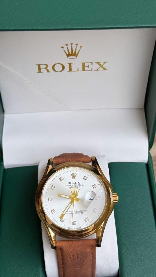 ساعه
ساعه رجاليه رولكس  ROLEX
البطاريه كوارتز
القطر 42
اميال لومينوس
ارقام كرستال
دبل خياط
سير كتان


**إذا كنت صاحب هذا الإعلان وتريد حذفه لأي سبب، رجاءا أرسل رسالة إلى الدعم الفني**