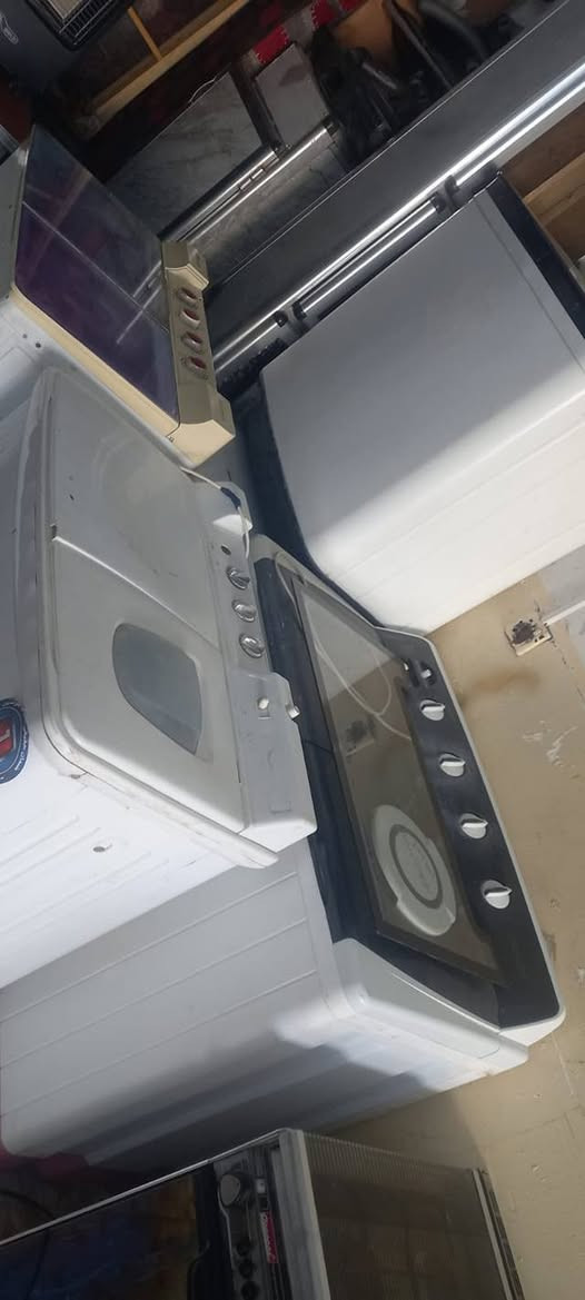 اغراض منزليه لبيع العنوان شرقاط سوق الكبير ***********
