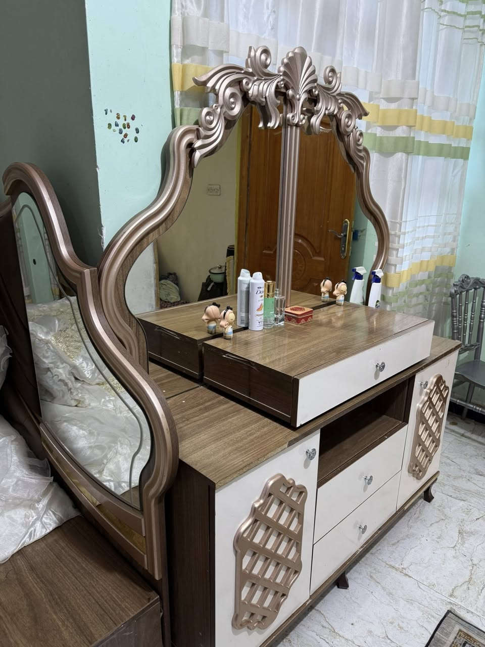 للبيع غرفة نوم تركي   نظيفة سعر الشراء مليونين ونص سعر البيع ٥٥٠ وبيه مجال بسيط مع دوشك ونزله


**إذا كنت صاحب هذا الإعلان وتريد حذفه لأي سبب، رجاءا أرسل رسالة إلى الدعم الفني**