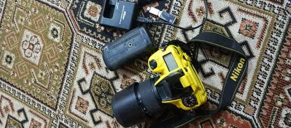 مع زوم رياضي. 70 300

رام 16 ++ شاحنه

السعر 350 وبيها مجال قليل حق الجيه 

مكاني ميسان 

للستفسار بل الخاص او اتصال ***********
