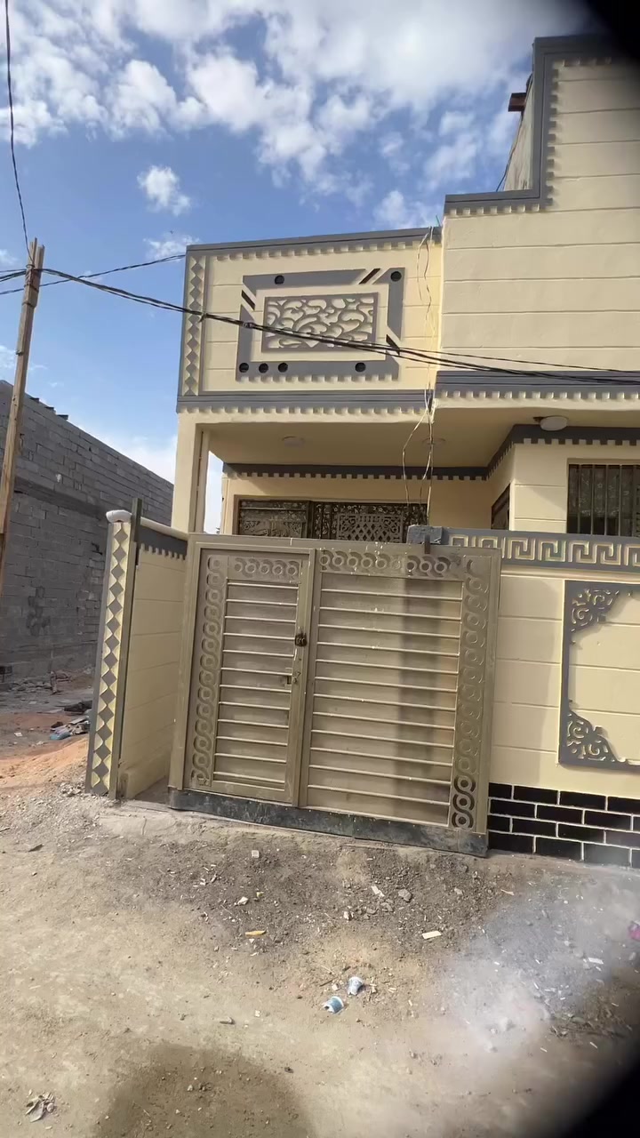 يالله دار سكن للبيع مساحه 100م طابقين يحتوي على 3 غرف نوم العنوان كربلاء البوبيات عامود 85 وتنزل بشارع المستوصف كافه الخدمات ماء مجاري كهرباء عرض الشارع 7م نوع العقار طابو زراعي سند 25 البيت فارغ تستلم ممباشر السعر 70مليون مع المجال للاستفسار والطلب يرجى التواصل على الرقم الموجود على المنشور 

***********
***********
