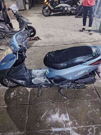 دراجه بريز للبيع كلشي مابيها مكينه مكفوله وشلعه كلش قويه كهربائيات كله...