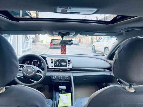 السلام عليكم هونداي النترا 2022 سيارة جديدة فول مواصفات 
بصمة
فتحة
تشغيل عن بعد 
داخل ابيض 
مكينة 2000 
كير AT 
وبقية المواصفات المعروفة السيارة بعدها بضمان شركة هونداي مكفولة من صبغ وتبديل وبارد بغداد باسمي ماشيه 42 حقيقي ع ايدي سعرها (180) وللمعلومات اكثر الاتصال على الرقم (***********)
