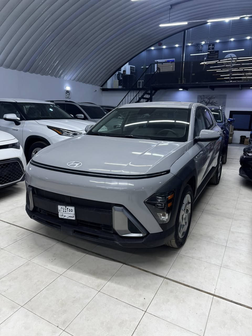 السلام عليكم
كونا 2024 
لون اسمنتي
محرك 2000 دوش داخل ابيض
- بصمه  + بصمة تشغيل 

-رادارات وتنبيه الخروج عن المسار 
- هندبريك بصمه
- تثبيت سرعة
-تحديد مسار 
 تحكمات ستيرن
-نظام gps خرائط
    تشغيل عن بعد 
- مود ادرايف ( نورمال - سبورت - )

- نظام نزول منحدرات 

- تبريد قطعتين منفصل ومناخ متغير 

- شاشه ابل كار بلي واندرويد اوتو

‏- AUTO HOLD
 
بنيد مبدل فقط 
شواصي سليمه 
صور الحادث موجوده بالمشنور
السياره بدون ارقام
تترقم جميع المحافظات 

 واتساب. *********** 

السعر 163  ورقه

مكان السيارة/ بابل
