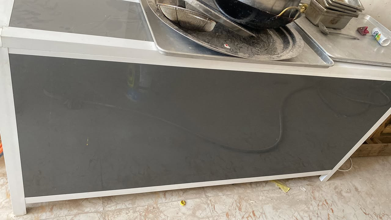 جام خانه فلافل لبيع معه أغراض شلع عنوان كربلاء حي شرطه رقم ***********
