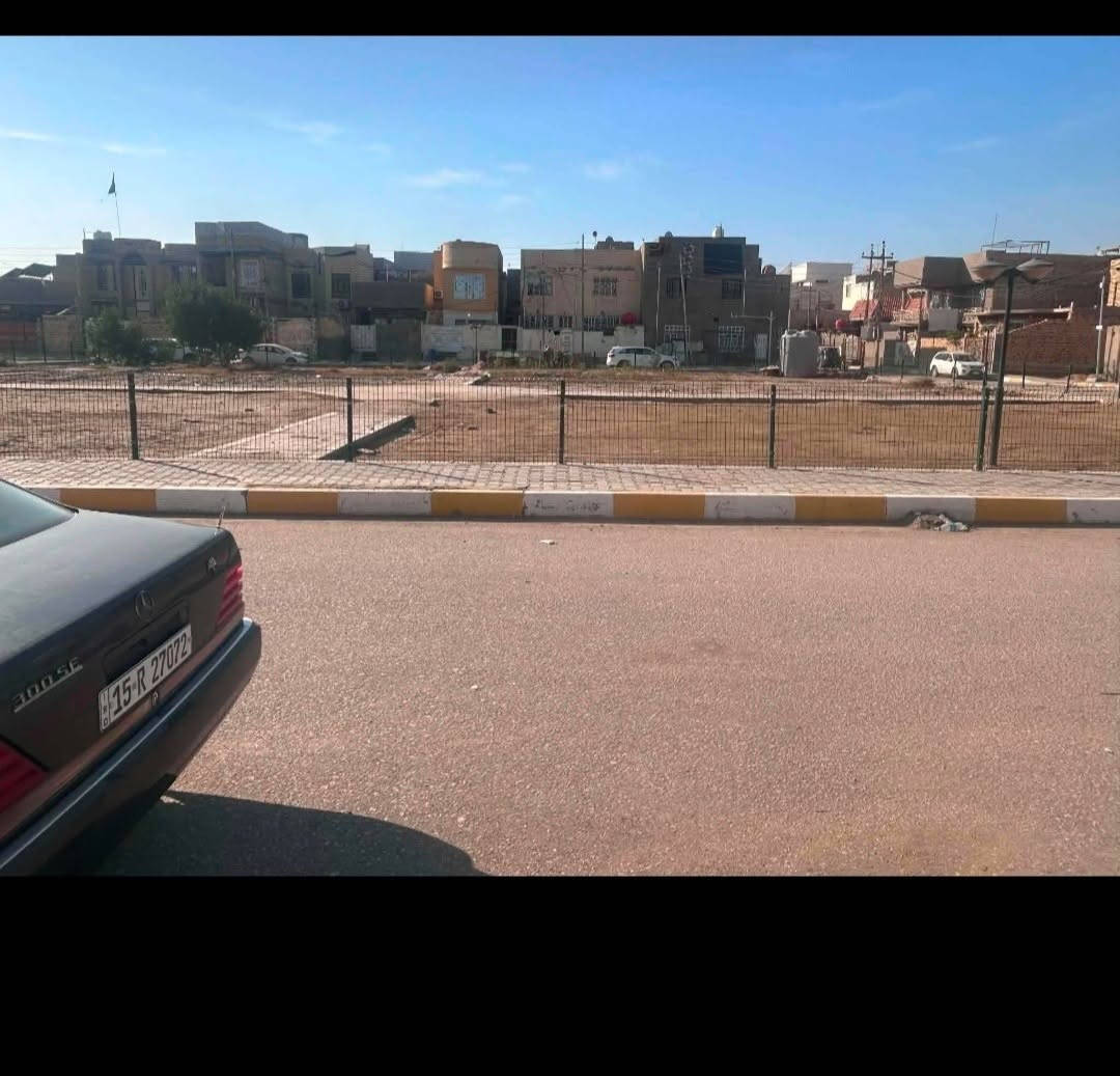 للبيع عرصة (طابو صرف)
حي الحضارة كامل الخدمات /مقابل المتنزه 
المساحة ٢٠٠متر
الاستفسار اكثر الاتصال
***********
